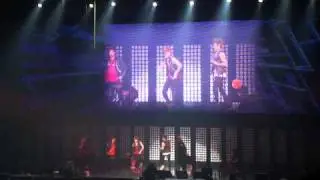 110610 SMTOWN in Paris - SHINee Ring Ding Dong