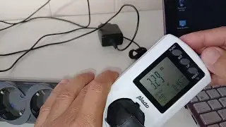 ¿Cómo saber cuántos amperios consume un aparato eléctrico? un cargador de móvil por ejemplo?