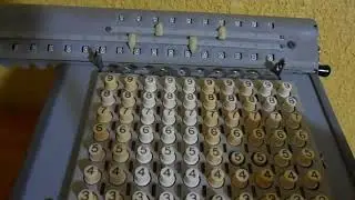 Calculadora mecánica de manivela Monroe