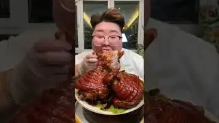 Ăn gi&ograve; heo hầm si&ecirc;u ngon | Th&aacute;nh ăn Trung Quốc  #mukbang #asmr #braisedpork #viral #shorts