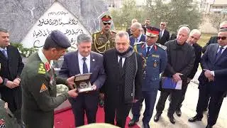 جمعية عَون الثقافية الوطنية ترافق سفير جمهورية العراق بزيارة مقبرة شهداء الجيش العراقي في المفرق
