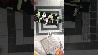 Pattern Review: So Sew Easy clear vinyl zipper bag tutorial. #shorts