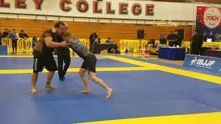 IBJJF SJ Master 1 brown belt no gi absolute finals 30 seconds left, down by 2 points