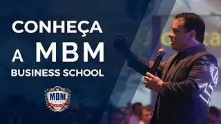 Flavio Garcia apresentando a MBM Business School