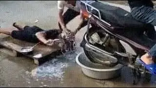 Китайцы нашли способ мытья головы)