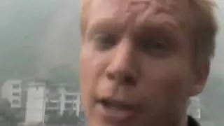 Escape from Sichuan, China earthquake (LIVE footage filmed while running with handycam)