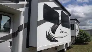 How to Operate the Motorhome Slideout Rooms - Jayco RV