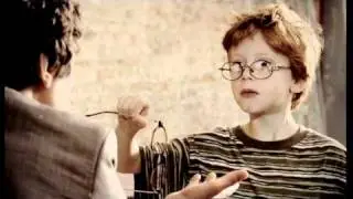 Spot TV biscotti Lazzaroni 2010 - Bambino (15 sec.)