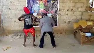Dança do Avô Caxinganeca 🤣#comedy #angola #humor #ascoisasmudam #pegadinha