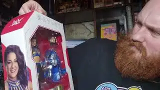 Больше рождественских товаров! WWE Ultimate Edition: Бэйли и Эдди Герреро, Disney Cars Wintertime...