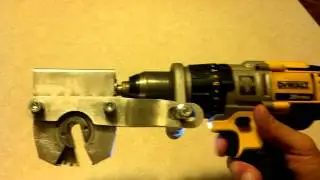 Turnbuckle tensioner