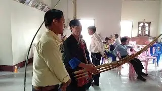 Nkauj Sus by Npuag Pov Thoj