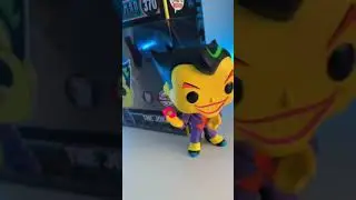 @Geekgarageuk The Joker Funko Pop Black Light Glow Unboxing