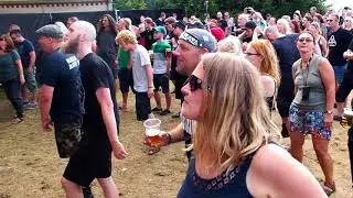 Zaunpfahl............ Polizisten