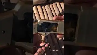 Как работает винтовка Winchester / 1860 Henry Lever Action?