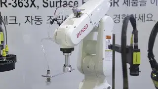 In-Sight 8402 using SurfaceFX and performing robot guidance