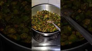 Make such ladyfinger for children's tiffin #BhindiRecipe #EasyRecipe #CookingShorts #HomeCooking #Shorts