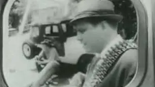 Vincent Price narrates Creepy Classics
