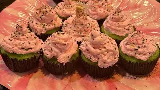 Making Wicked Cupcakes!!! 🧁 #dragonpuppets #dragoncommunity #dragon #dragonlove #wicked #cupcake #dp