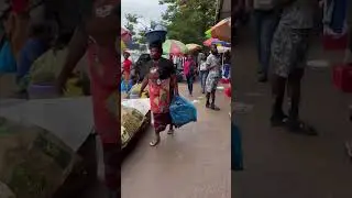 Street Markets in Maputo, Mozambique #markets #streetmarkets #africa