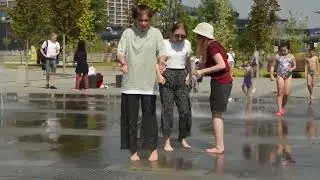 Girls, a fountain and the wet joys of Summer ! :-) Full video