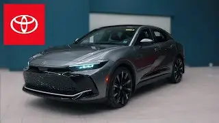 All-New 2025 Toyota Crown Platinum - futuristic EV!