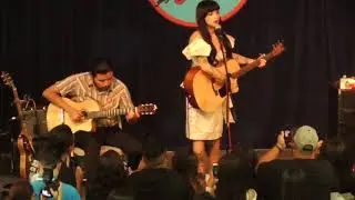 Mon Laferte Vuelve Por Favor 2018