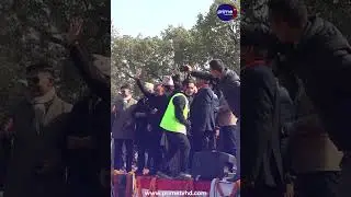 सात भाइ लखेटिए, काँग्रेसमा महाविद्रोह