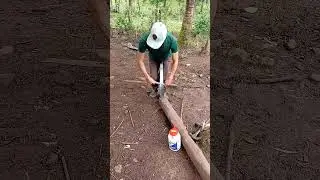 #humor  aci  se afila un machete en El campo