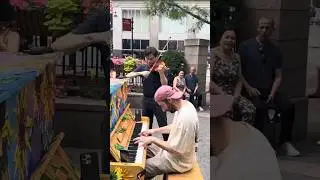 This girl asked for Vivaldi Summer but suddenly@timmychooi arrived with his violin.. 🎻🤯