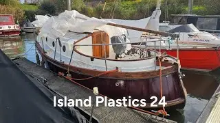 Classic sailboat with DIY potential