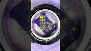 Love the mixing colors 😍 #yeelen #yeelenwax #waxingkit #waxing #hardwax #waxbeads #asmr