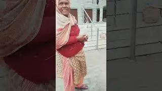 मां के हाथ दवाओं के लिए उठते हैं 😭😭#respect #humanity #emotional #helping ##shorts #viralvideo #pooe