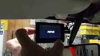 70mai a800s завис на экране с логотипом