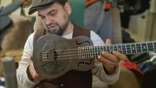 I bought a Kala metal body resonator baritone ukulele! Sound demo & me talking a bunch.