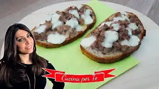 Crostone con Salsiccia e Stracchino