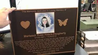 Review of an aluminum casting plaque with bronze finish and color photo. #12hourawards
