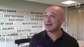 Hoelang blijft Joseph Oosting trainer van Vitesse? 'Dat ligt aan Allach en de KNVB'
