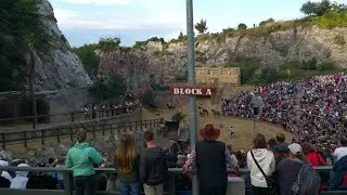 Bad Segeberg: Karl May Spiele 2019 -Unter Geiern- Einlauf Stadion- Abspann der Schlussvorstellung