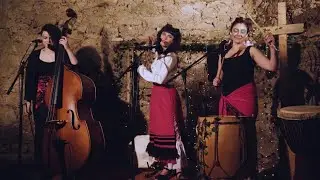 CATUXA SALOM - Mulleres Piratas (Ac&uacute;stico)
