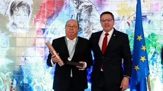 Município de Esposende condecorou Vassalo Abreu | Peneda Gerês TV