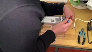 LED-Feuchtraumleuchte G13 Röhrenlampe (moderne Leuchtstofflampe) anklemmen - Heimwerker Anleitung