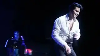 Dean Z sings 'The Bird Is A Word' New Daisy Theatre 2017