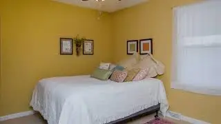 2524 E 28th St, Des Moines, IA 50317