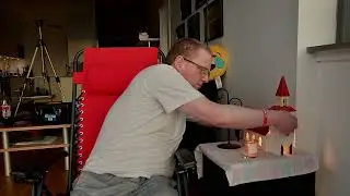 Farmors gamla Julkyrka tittar fram