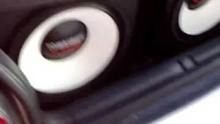 Audi A3 com 2x15  Tomahawk Live , Qualidade de som pra fora e pra dentro.....