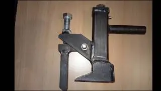 Cum se foloseste o presa pentru dejantat | How to use a bead breaker tool