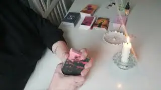 Han/hon öppnar upp sig i sina känslor och det blir en ny början tillsammans ❤️ tarot på svenska