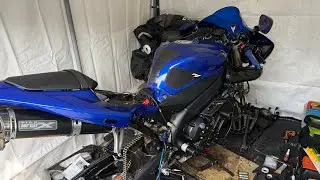 R1 project. Healtech IQSE. 2005 5VY install. #r1 #yamahar1 #healtech #tutorial #install #bikelife