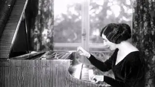 Wanda Landowska plays Couperin &bull; Les Barricades Mist&eacute;rieuses